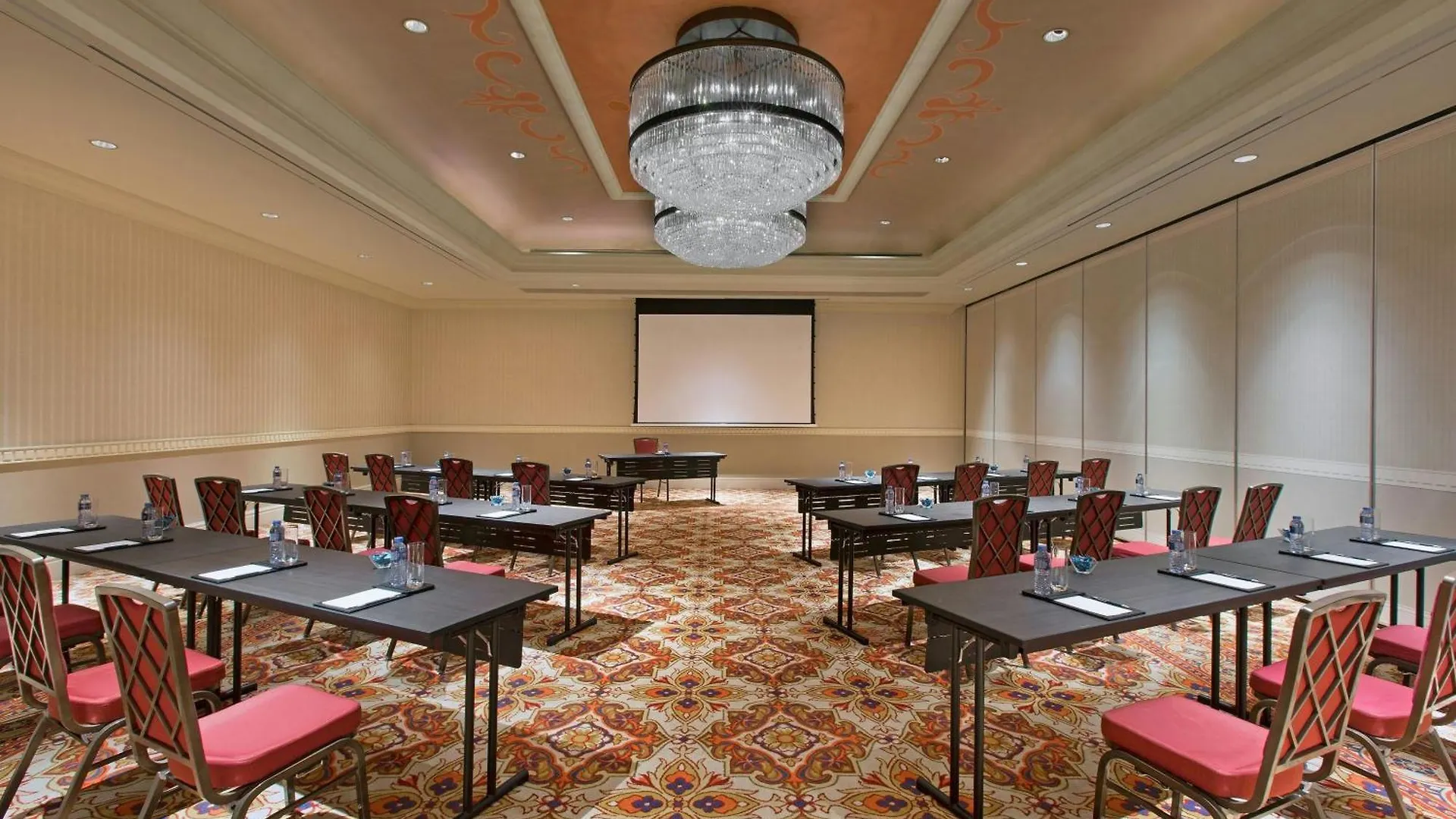 Londoner Grand, A Luxury Collection Hotel, Macau 5*,  China